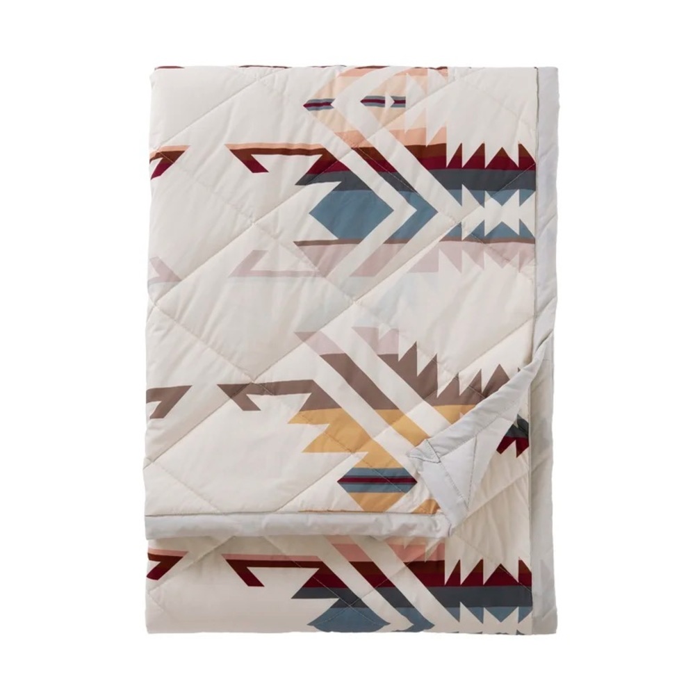PENDLETON 17066 White Sands Portable Roll-Up Throw